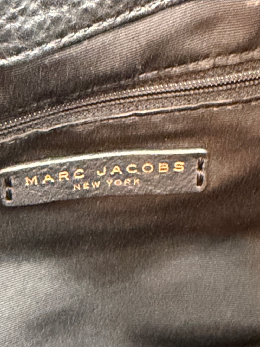 Marc Jacobs Black Pebbled Leather Shoulder And Cross Body Purse - Picture 8 of 10